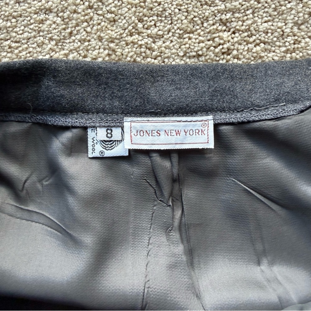 Jones New York Gray Wool Skirt Suit Set Size 8 - Picture 9 of 16